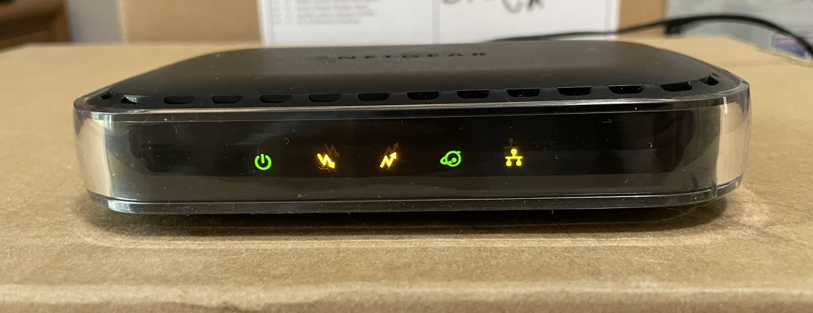 NETGEAR CM400 Modem