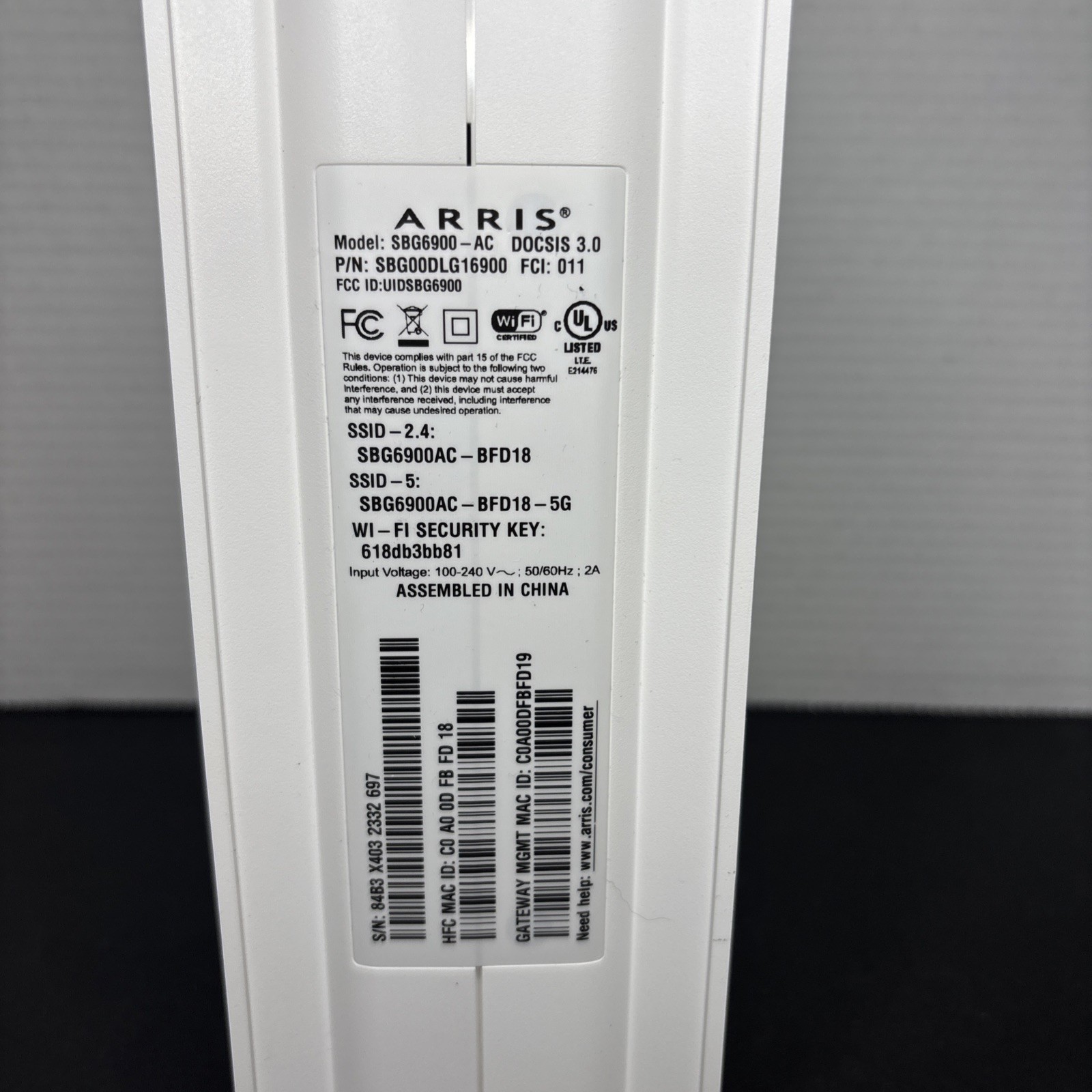 ARRIS SUFFBOARD SBG6900 -AC Docsis 3.0 Cable Mode. & Wi-Fi Router (WHITE)