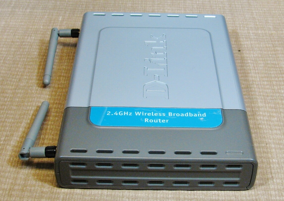 D-LINK AirPlus DI-614+ Wireless 22 Mbps Broadband Router Pre-owned