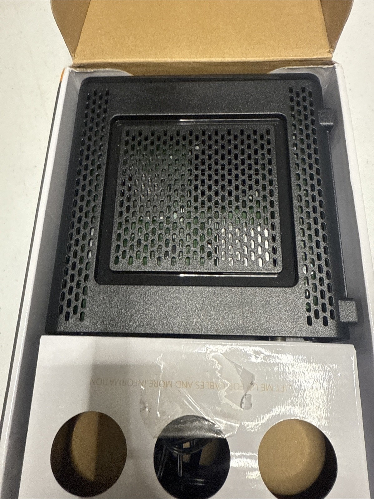 ARRIS SURFboard SBG10 DOCSIS 3.0 Cable Modem & AC1600 Wi-Fi (ONLY FOR PARTS)