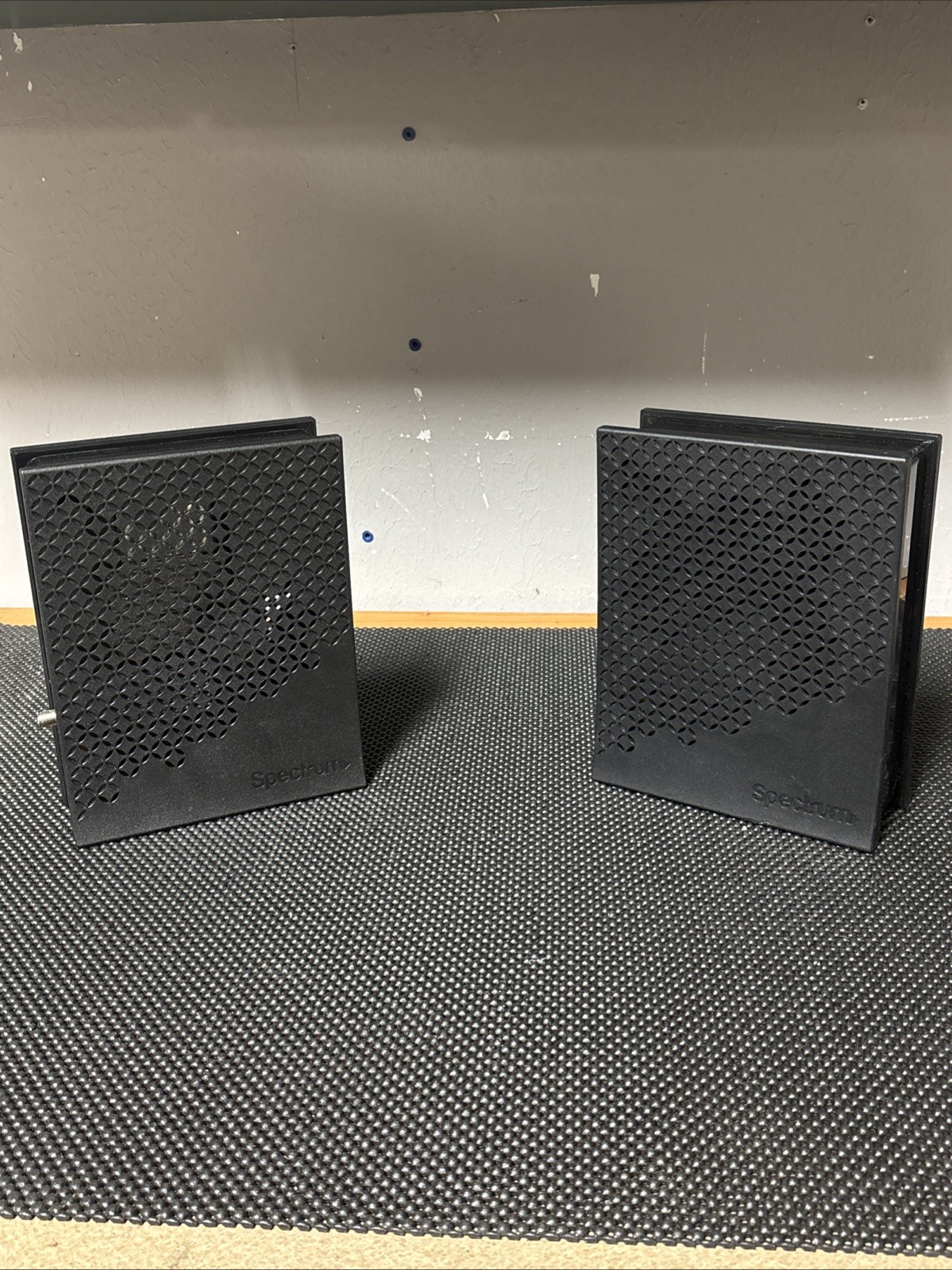 (2) Spectrum Cable Modem – EU2251 DOCSIS 3.1 eMTA! No Power Cords Included!!