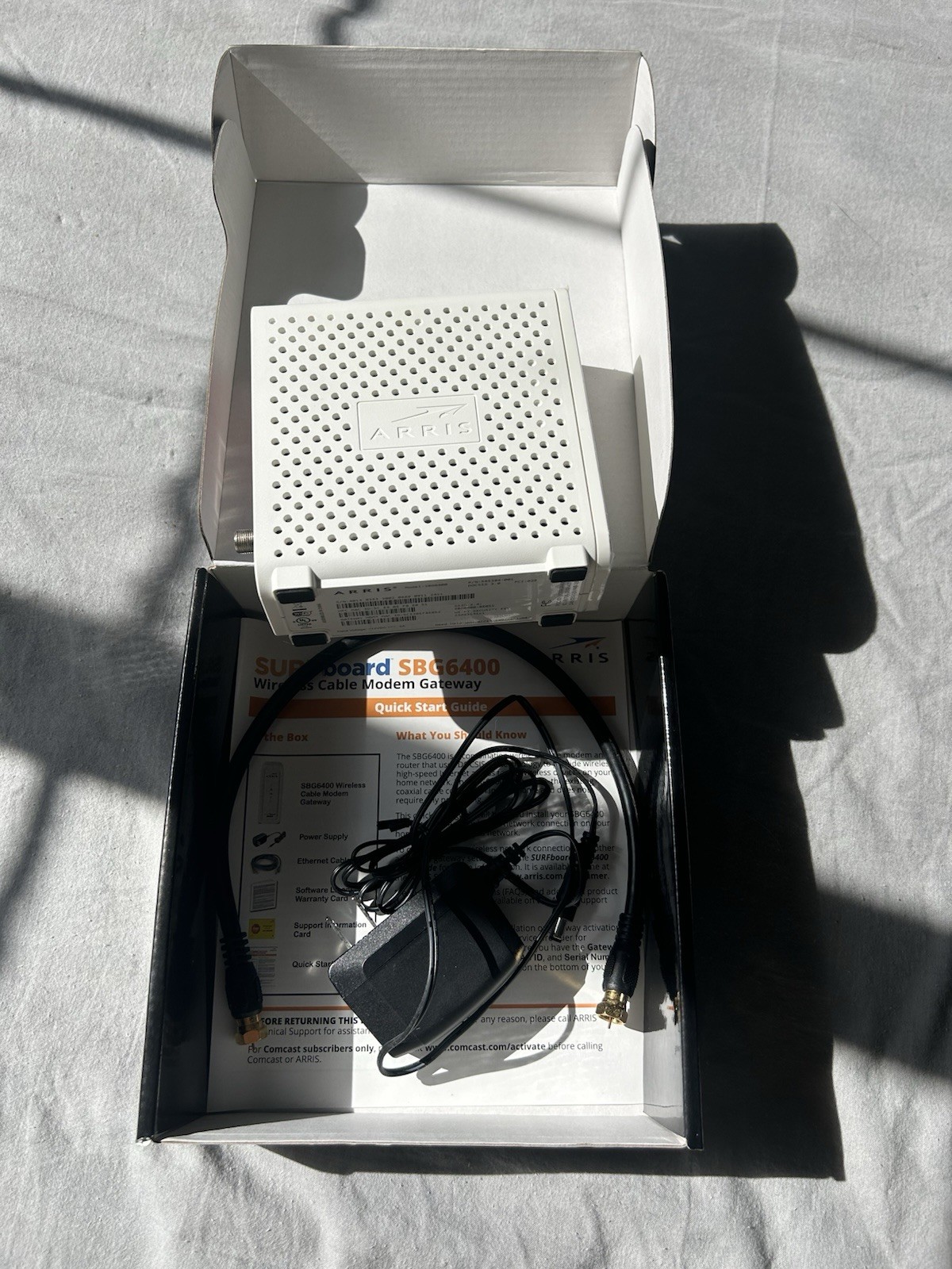 Motorola Arris SURFboard Modem & Wi-Fi Router N300 SBG6400