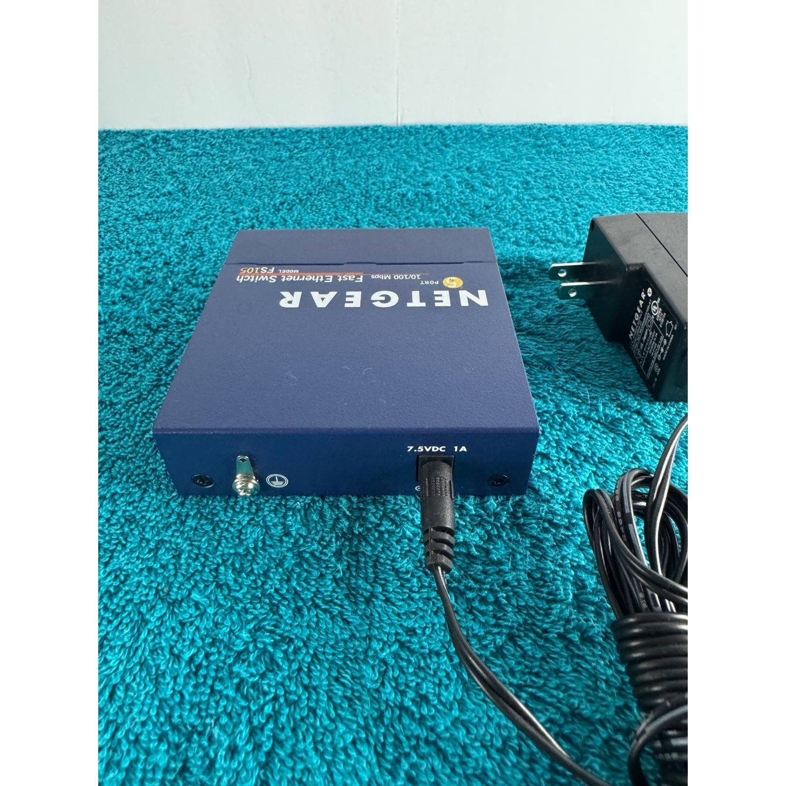 NETGEAR N600 WiFi DOCSIS 3.0 Modem Router with 5 Port Ethernet Switch Bundle