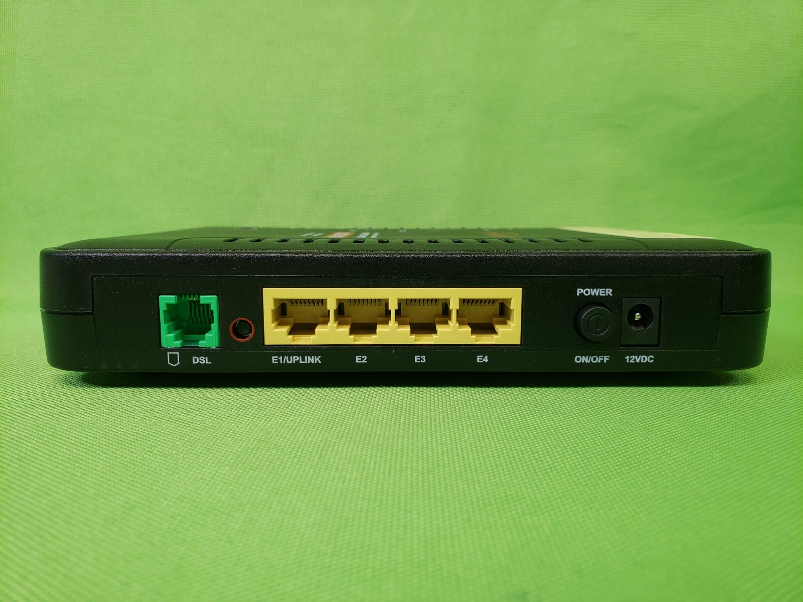 Frontier NetGear DSL Modem with WiFi ADSL2+ Router Model D2200D-1FRNAS