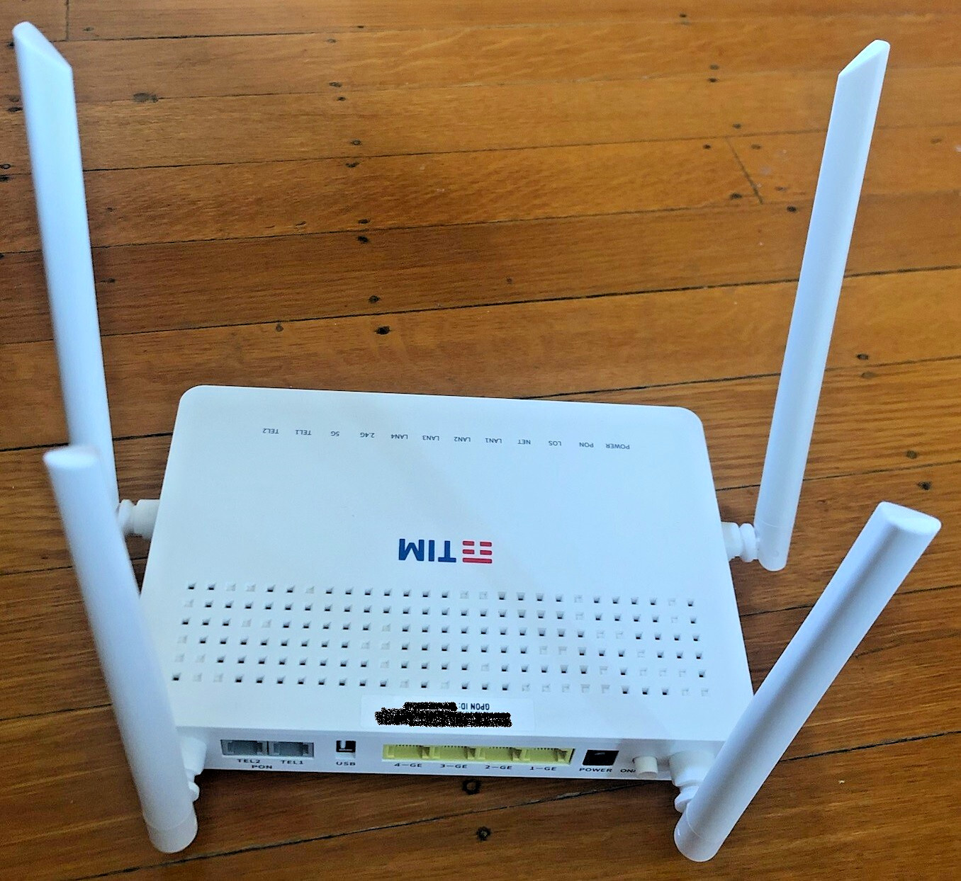 Blu-Castle Router Modem BC-UM221E (4G LTE: 4G, 3G & 2G enabled) – PRISTINE!