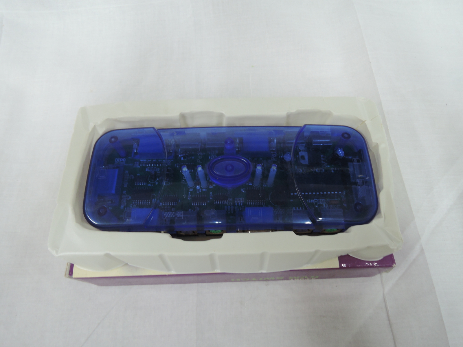NOB DIPO DP-KS04 4-Port KVM Switch VGA PS/2 Keyboard Mouse Sharing Switch .30D W