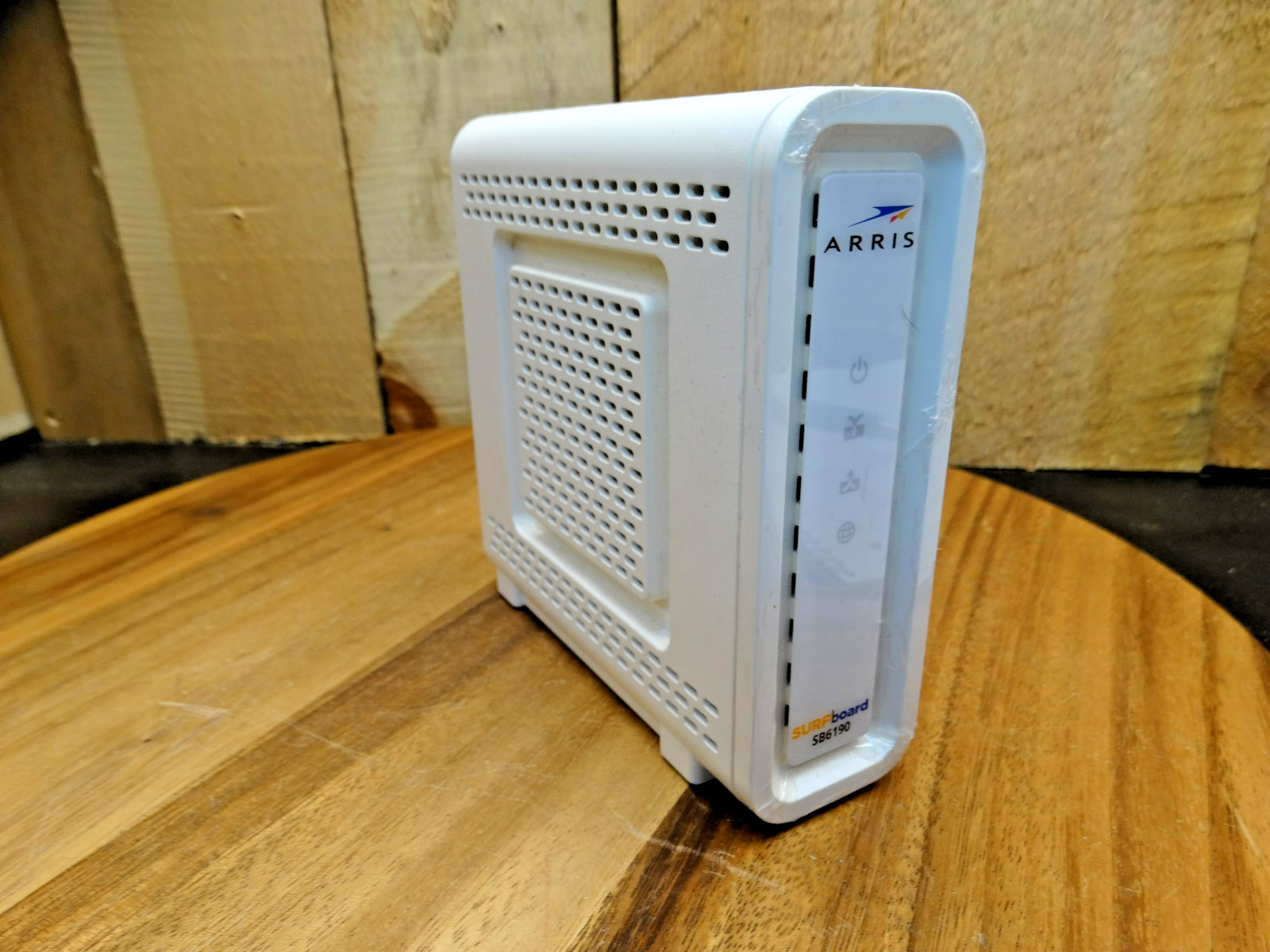ARRIS SURFboard DOCSIS 3.0 Cable Modem SB6190
