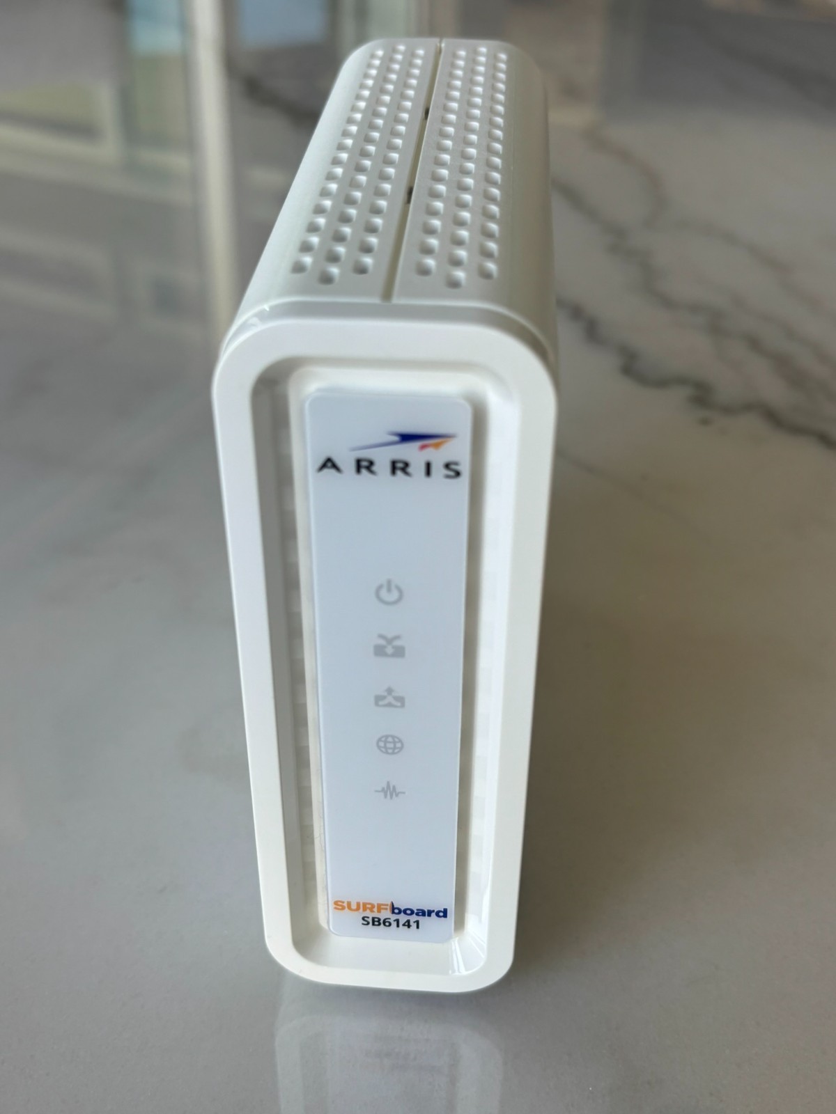 ARRIS SURFboard SB6141 Docsis 3.0 Cable Modem w/ Box, Power Adapter, and Cable