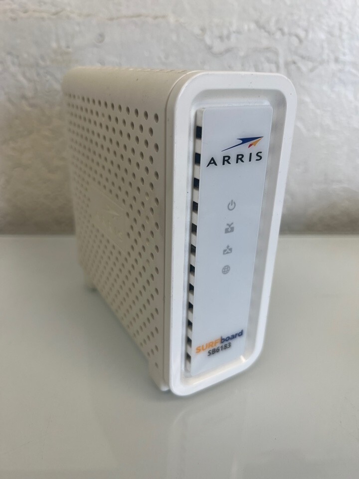 ARRIS SurfBoard SB6183 686 Mbps Cable Modem – White – Used
