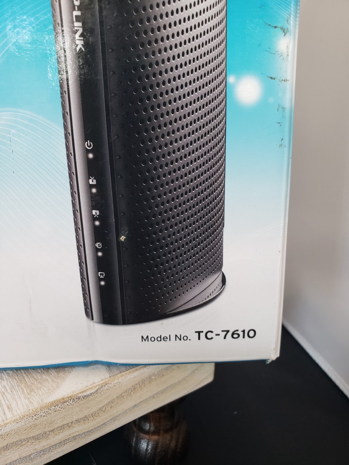 DOCSIS 3.0 Cable Moden TP-Link Modem Model: TC-7610 TC7610 ( No Cord )