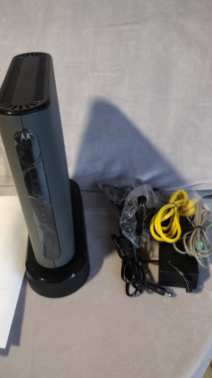 Motorola MT7711 24X8 Cable Modem and AC1900 Dual Band Wi-Fi Gigabit Router
