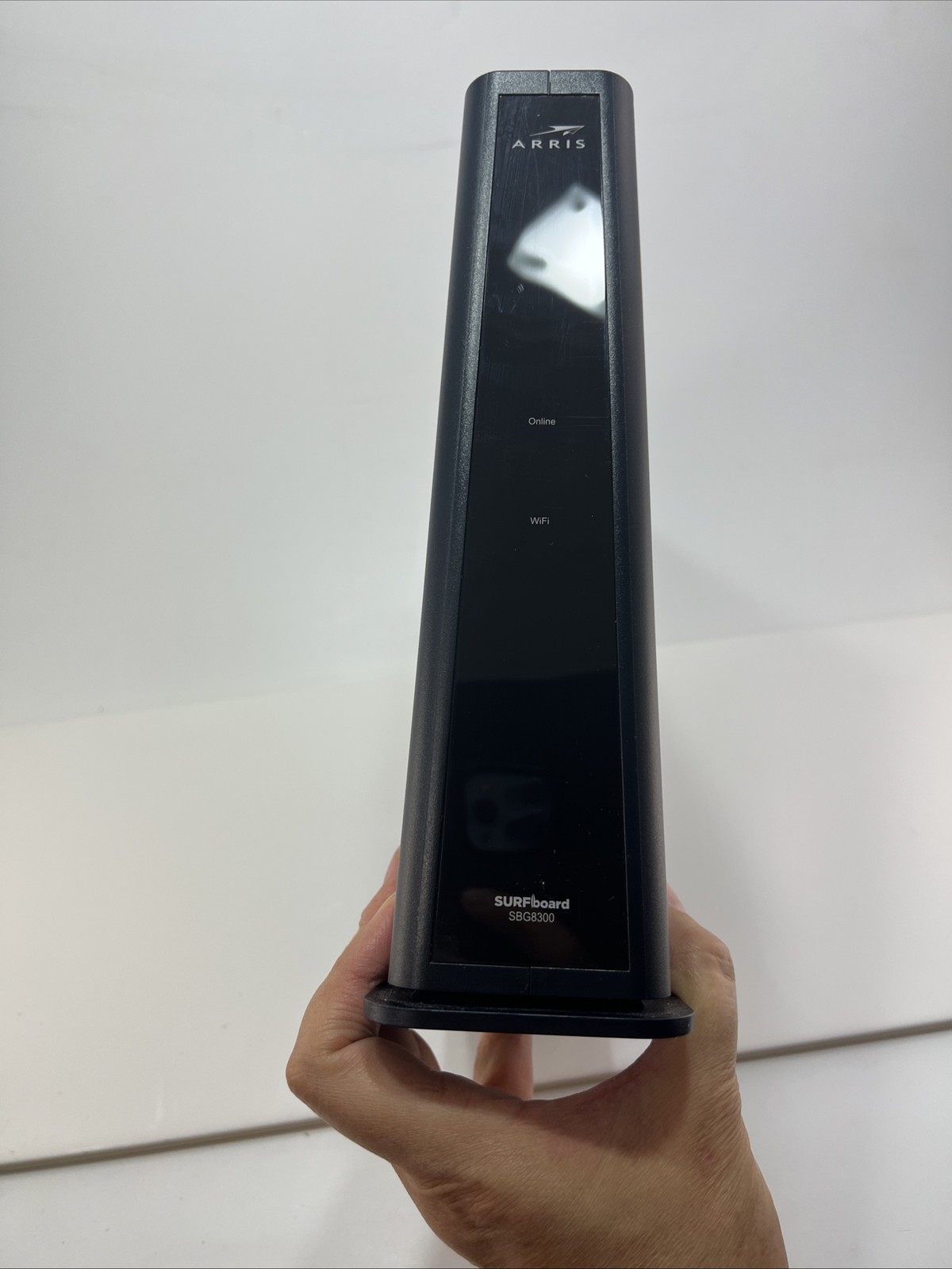 ARRIS SURFboard WiFi Cable Modem, SBG8300, DOCSIS 3.1, AC2450 Wi-Fi 5