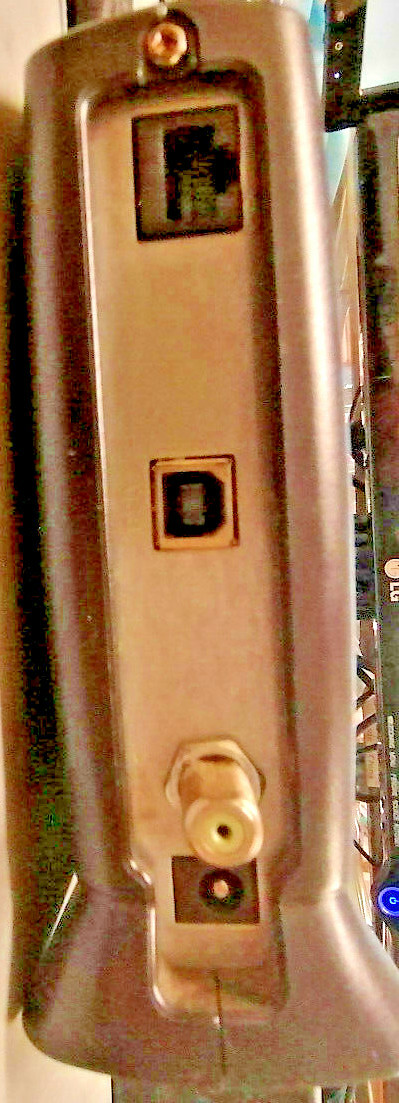 Motorola SB5101U Cable Modem With a 0LEI T481208OO3CT Power Supply 12.0VDC 750mA