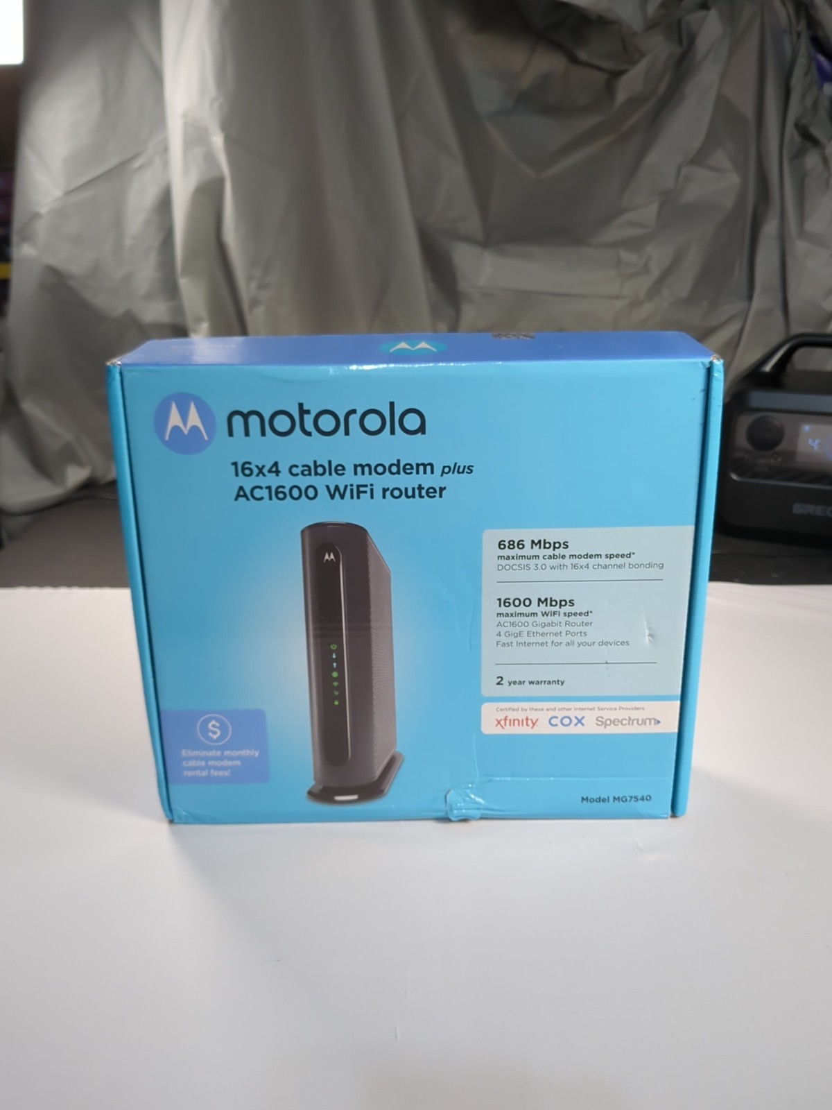 Motorola 16×4 Cable Modem Plus AC1600 Dual Band WiFi Gigabit Router Model MG7540