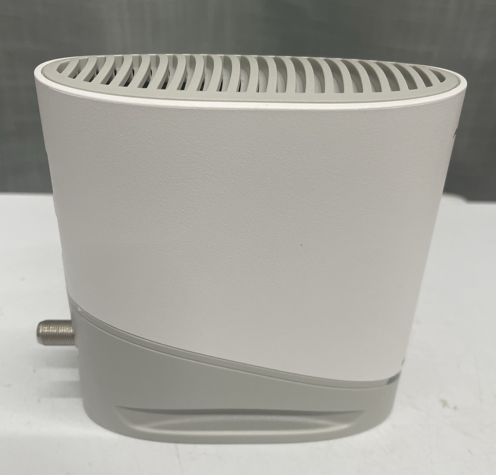 ARRIS S33 v2 2.5 Gbps Ethernet Port – DOCSIS 3.1 Modem – Refurbished w/ Box