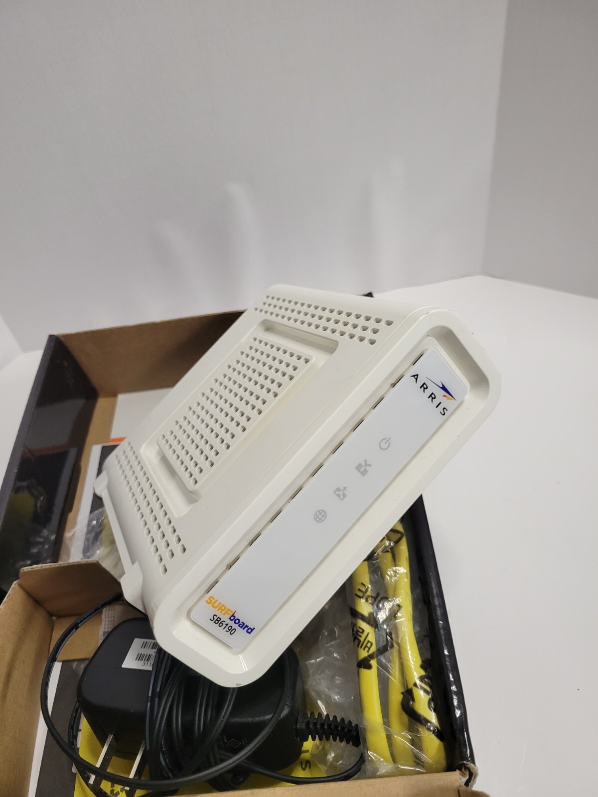 Arris Surf Board SB6190 Cable Modem DOCSIS 3.0 Complete Comcast Xfinity Cox