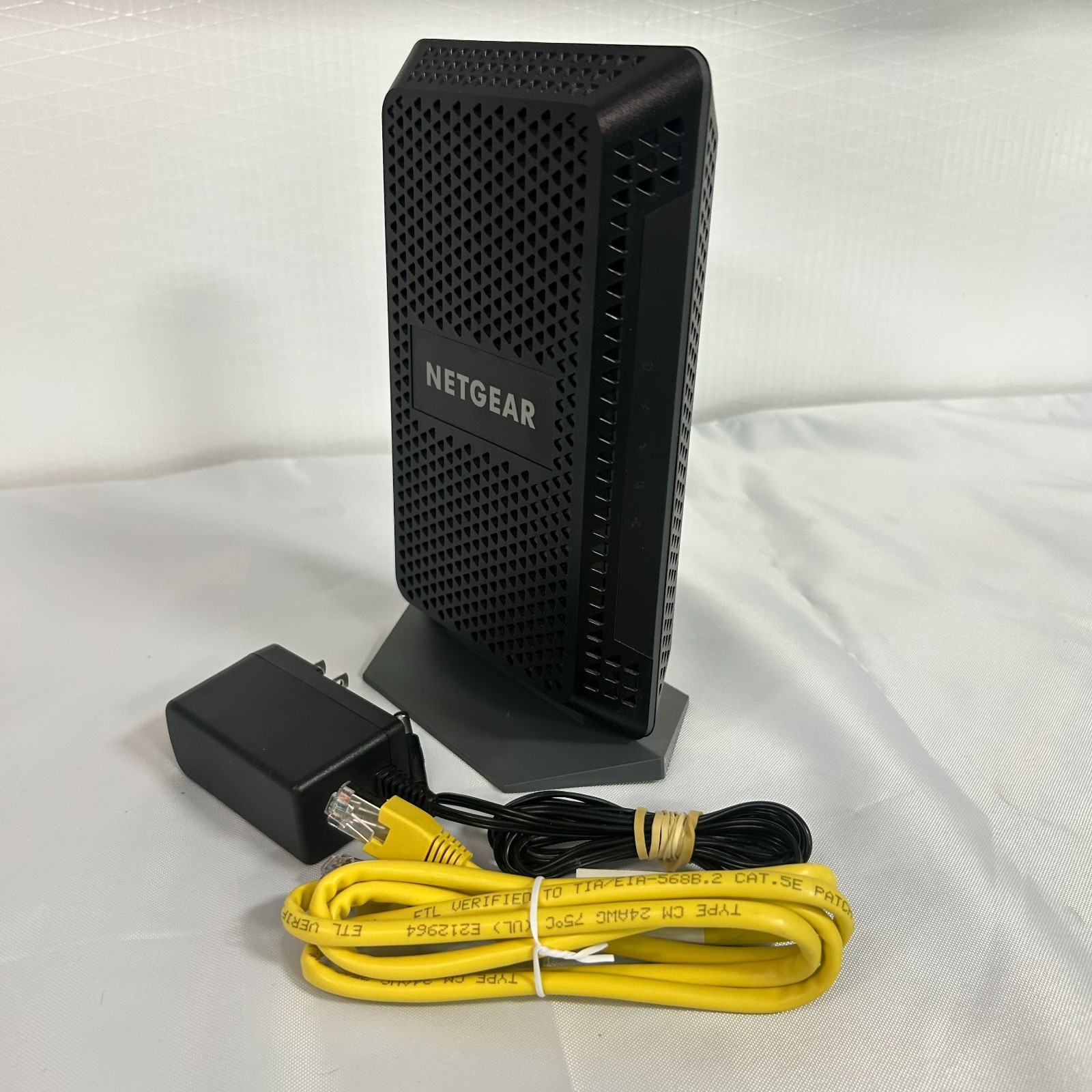 NETGEAR CM600 960Mbps DOCSIS 3.0 Cable Modem + Power Adapter + Ethernet cable