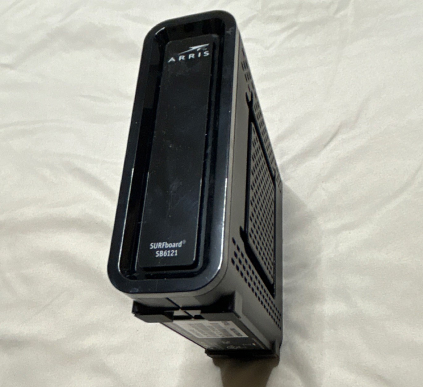 ARRIS Surfboard SB6121 DOCSIS 3.0 Cable Modem 172 Mbps Black w/ Adapter
