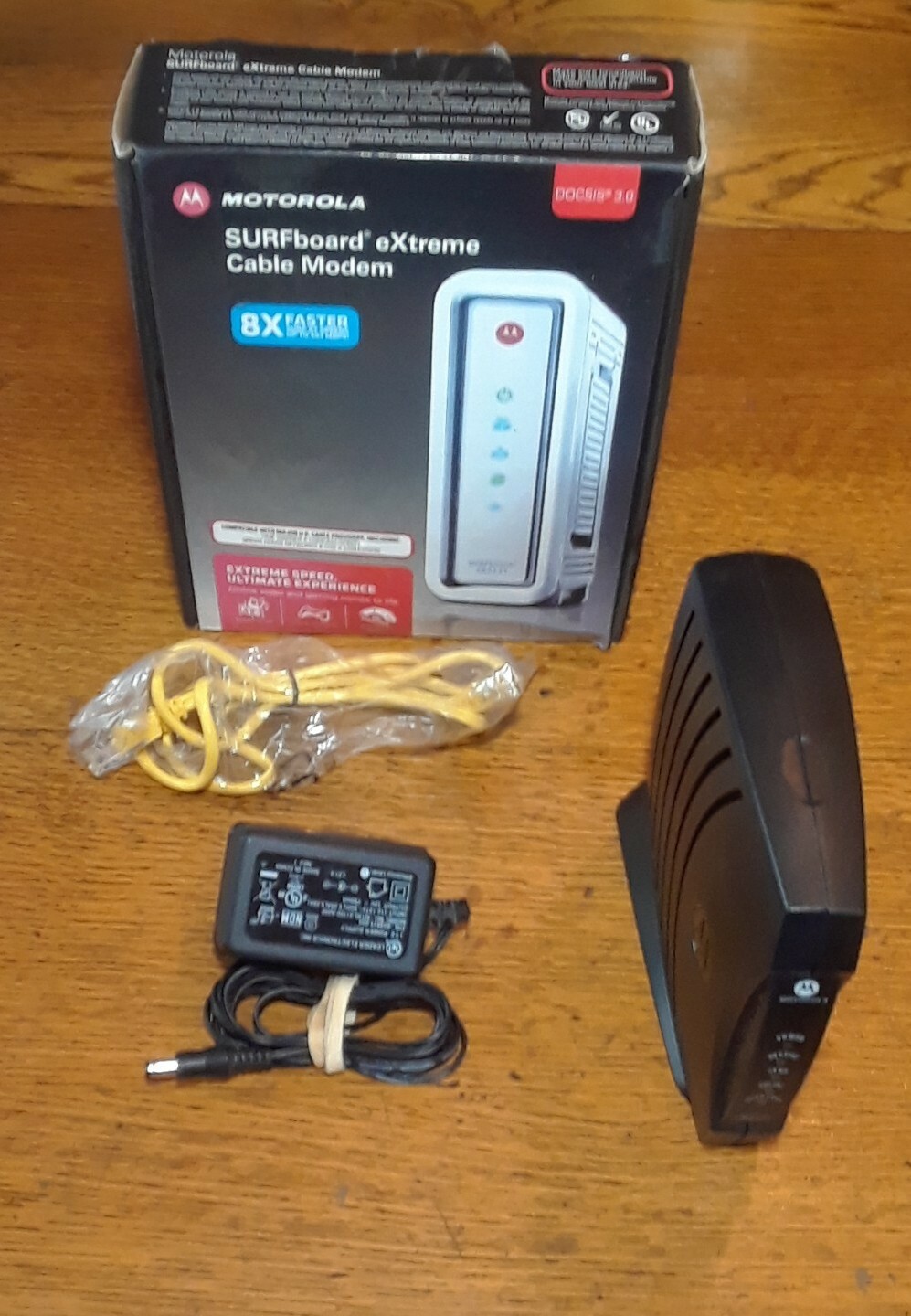 Motorola SURFboard SB6141 400 Series eXtreme Cable Modem White