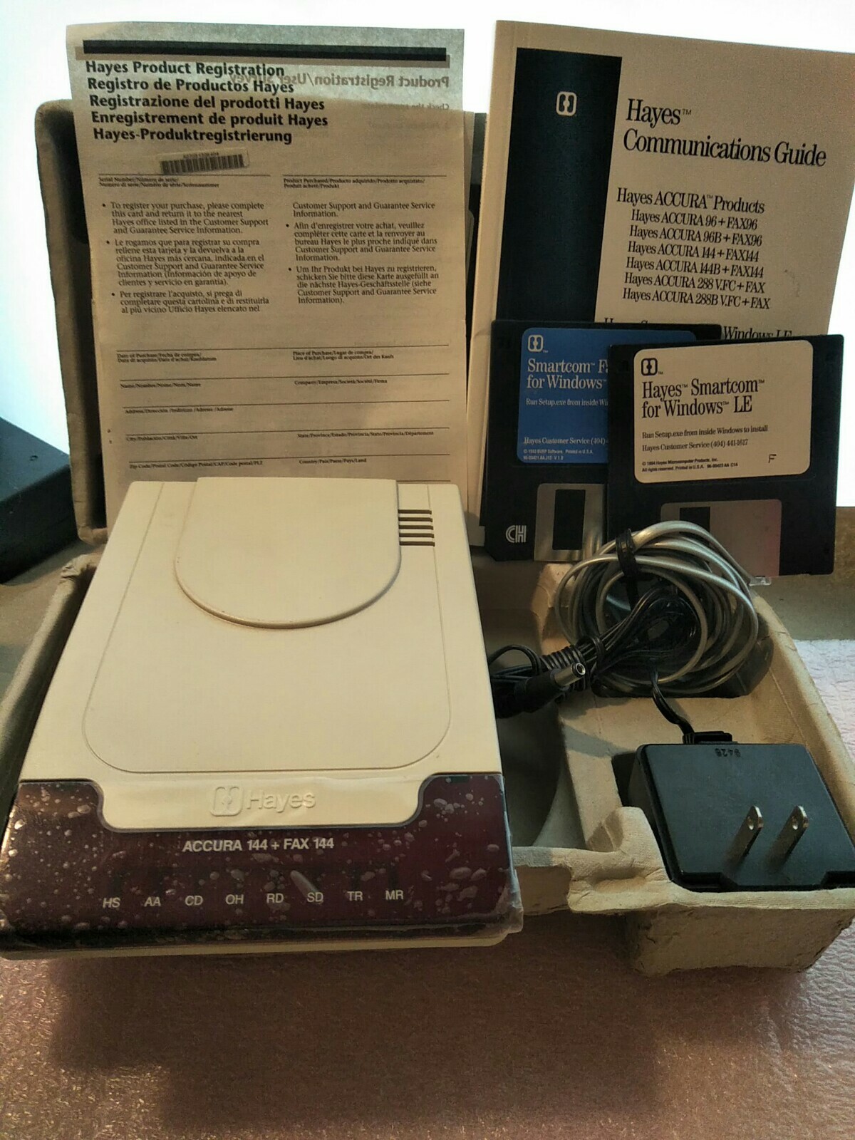 HAYES 5150AM ACCURA 14400 + FAX144 EXTERNAL MODEM. New, orig box, docs & softwar