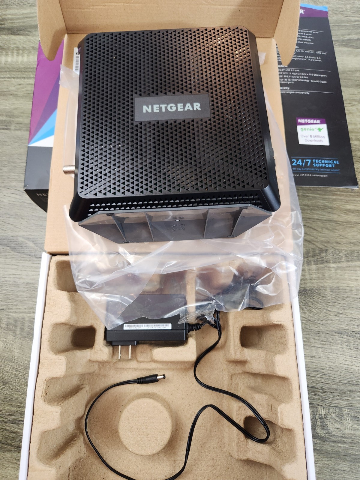 NETGEAR Nighthawk WiFi Cable Modem Router AC1900: Model C7000v2 DOCSIS 3.0