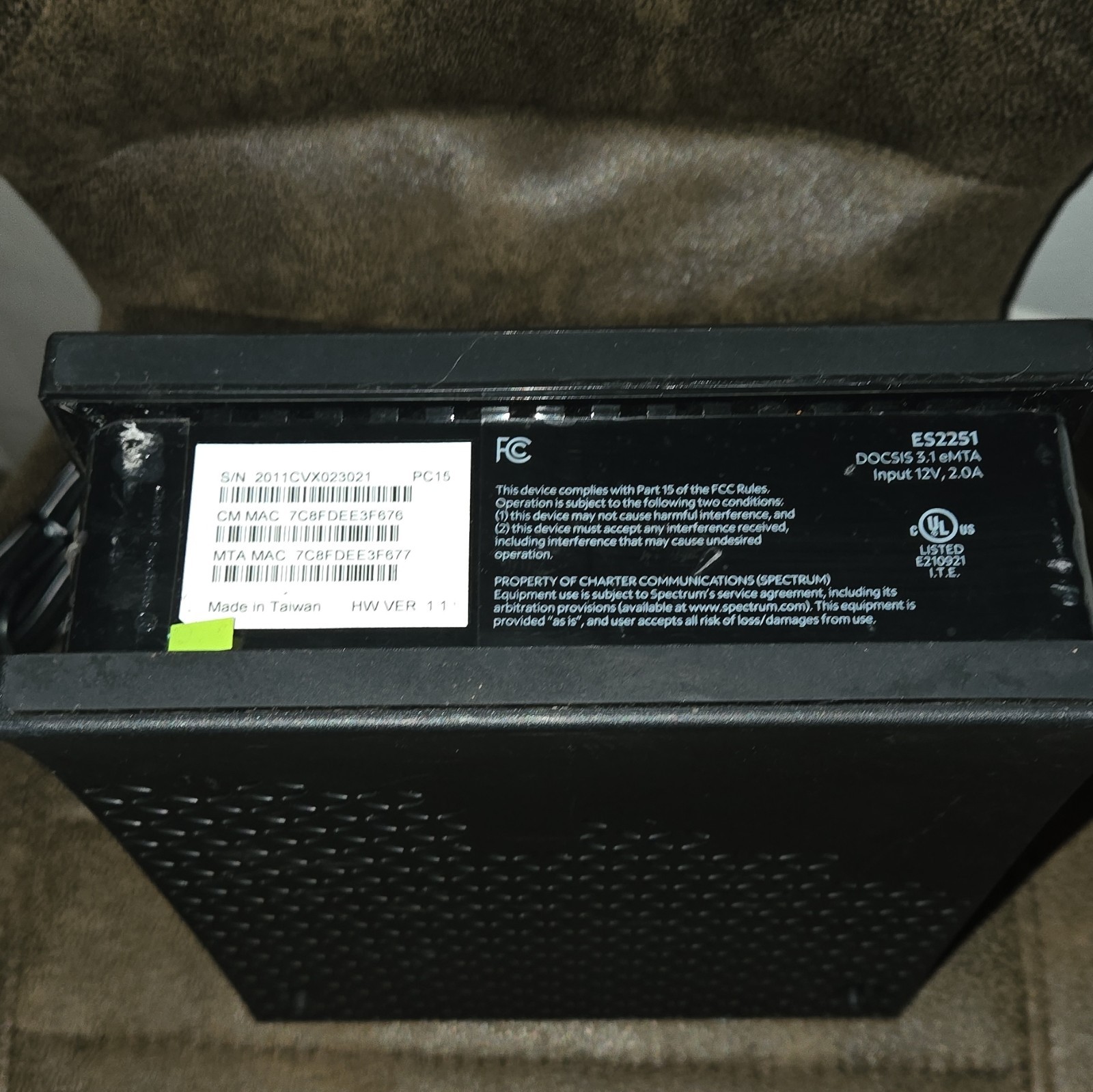 Spectrum ES2251 DOCSIS 3.1 eMTA Cable Modem 2.5 Gbps 1-Port Ethernet Black