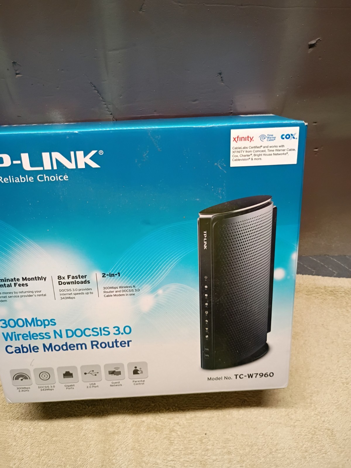 TP-Link TC-W7960 DOCSIS 3.0 Cable Modem Wireless N Router 300Mbps Xfinity w/Accs