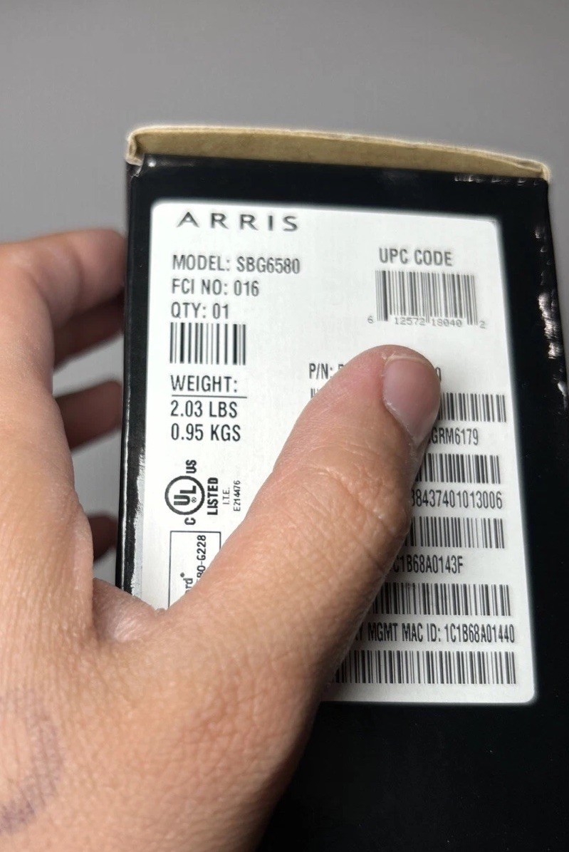 NEW Motorola ARRIS SURFboard SBG6580 DOCSIS 3 Cable Modem and Wi-Fi Router N300