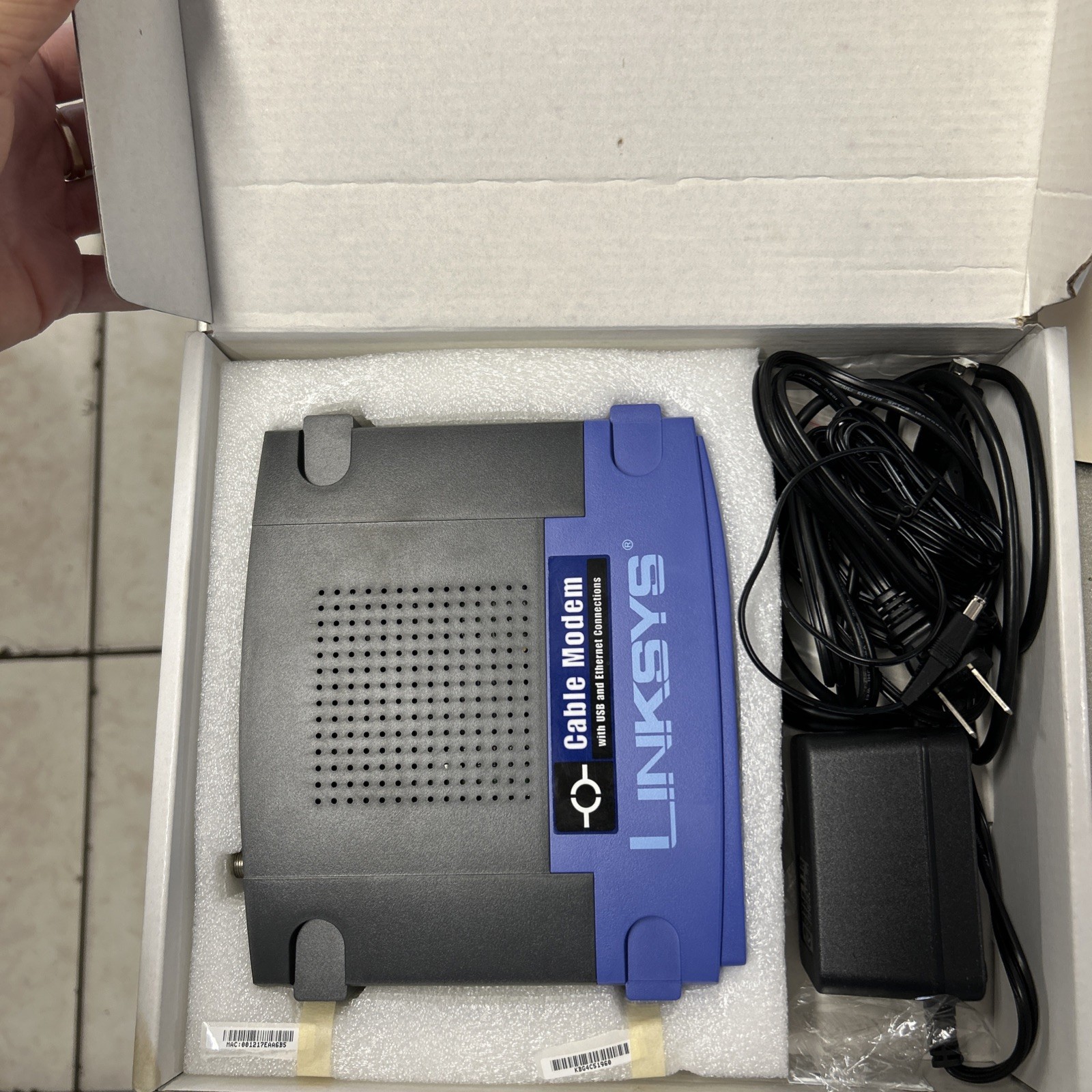 Linksys BEFCMU10 42.88 Mbps Cable Modem w/usb VER.3