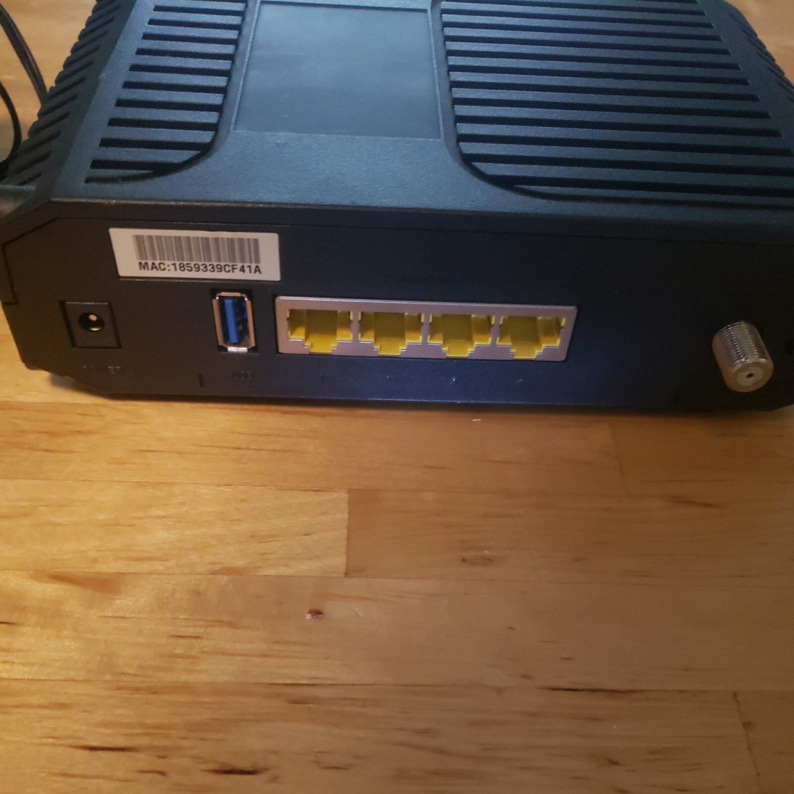 Cisco DPC3825 4 Port DOCSIS 3.0 Gateway LAN Wireless Modem Router w/ Adapter