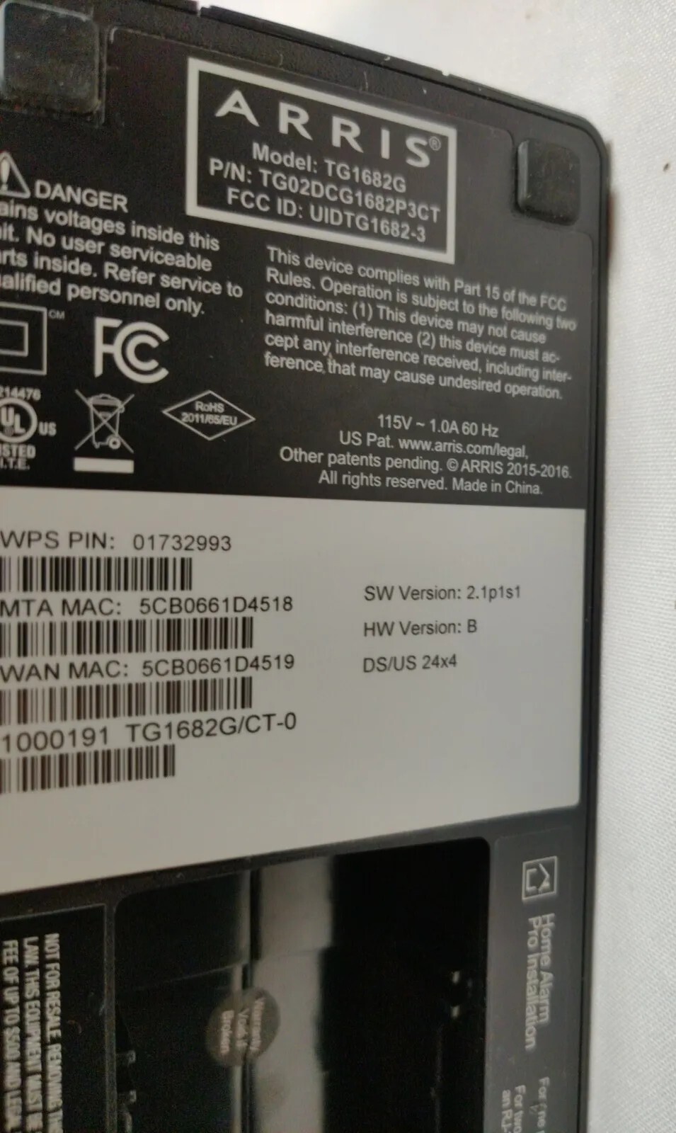 ARRIS TG1682G 640 Mbps Touchstone Telephony Gateway