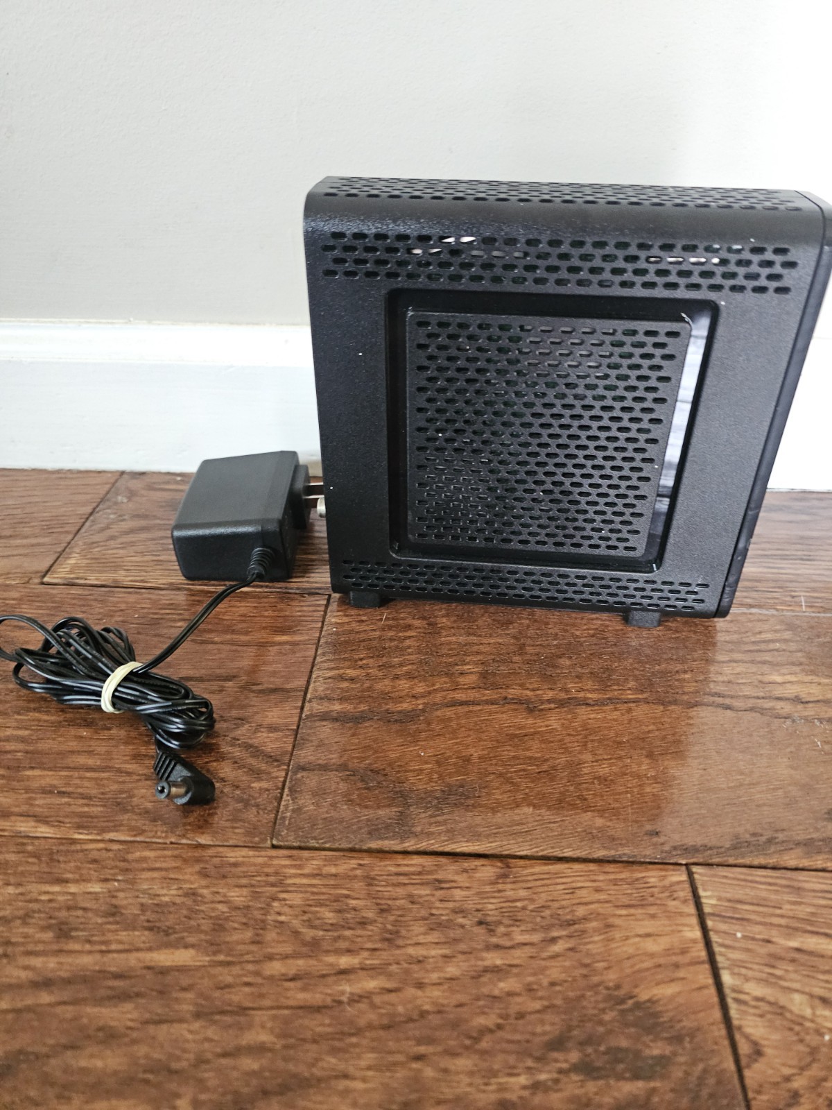 ARRIS Surfboard SBG10 Wi-Fi Cable Modem 16×4 DOCSIS 3.0 Tested