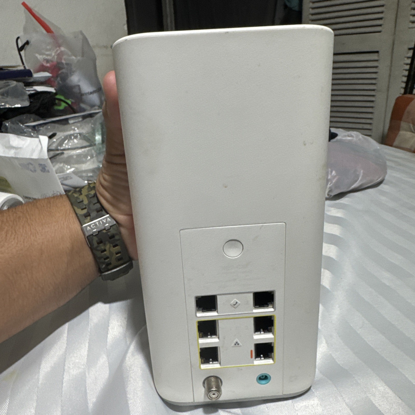 Xfinity Home WiFi Router Modem 4-Ports White XB7-T
