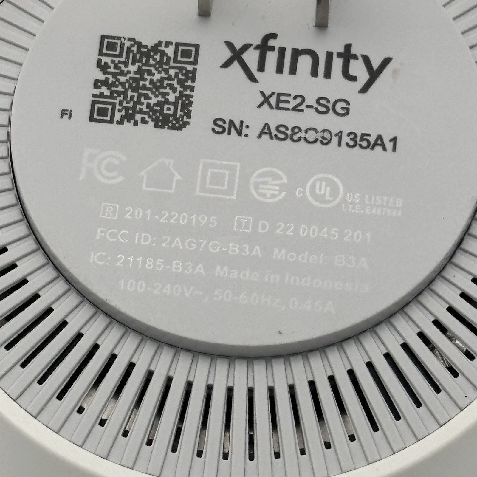 Xfinity xFi Pod 2nd Gen XE2-SG WiFi Range Extender Mesh Router White