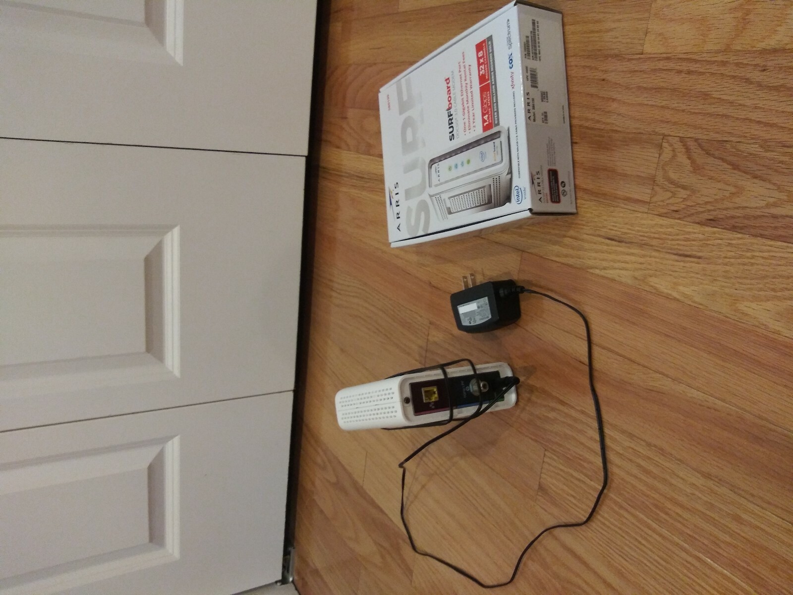 Surfboard Docsis 3.0 Cable Modem Brand New