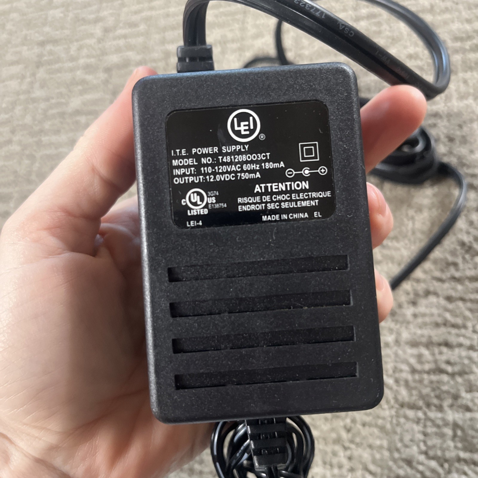 Motorola SB5120 SurfBoard Cable Modem Power Cord Installation CD-ROM
