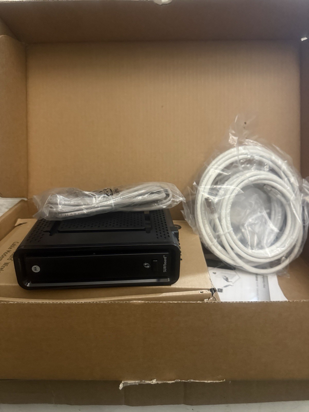 Motorola SURFboard Black Cable Modem with Time Warner Kit & Cables