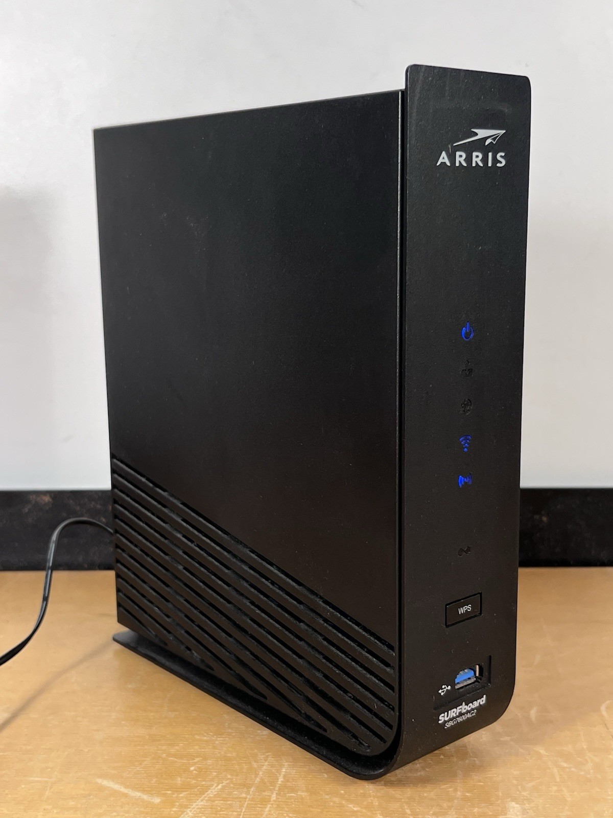 ARRIS SURFboard SBG7600AC2 Cable Modem WiFi Router Combo w/ Power Cord