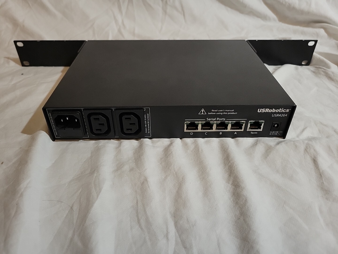 USRobotics USR4204 No Cables Included Rack Ears Included