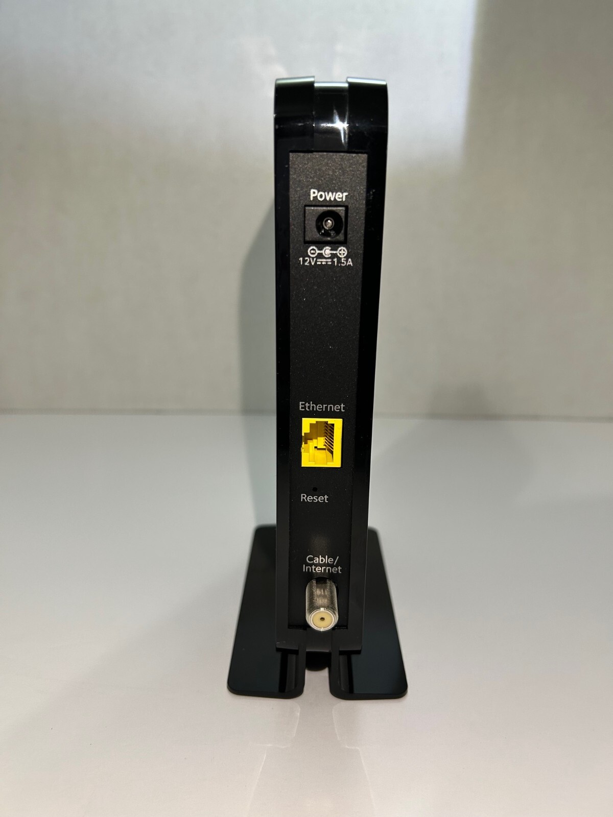 NETGEAR Cable Modem CM500 (CM500100NAS) 680 Mbps – Black-Good