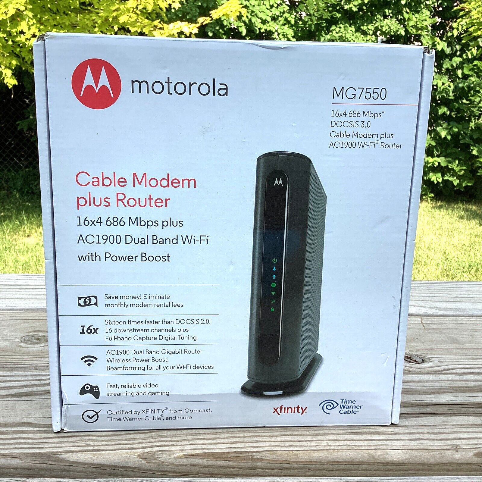 MOTOROLA CABLE MODEM PLUS WIFI ROUTER DOCSIS 3.0 16X4 AC1900 MG7550 POWER BOOST