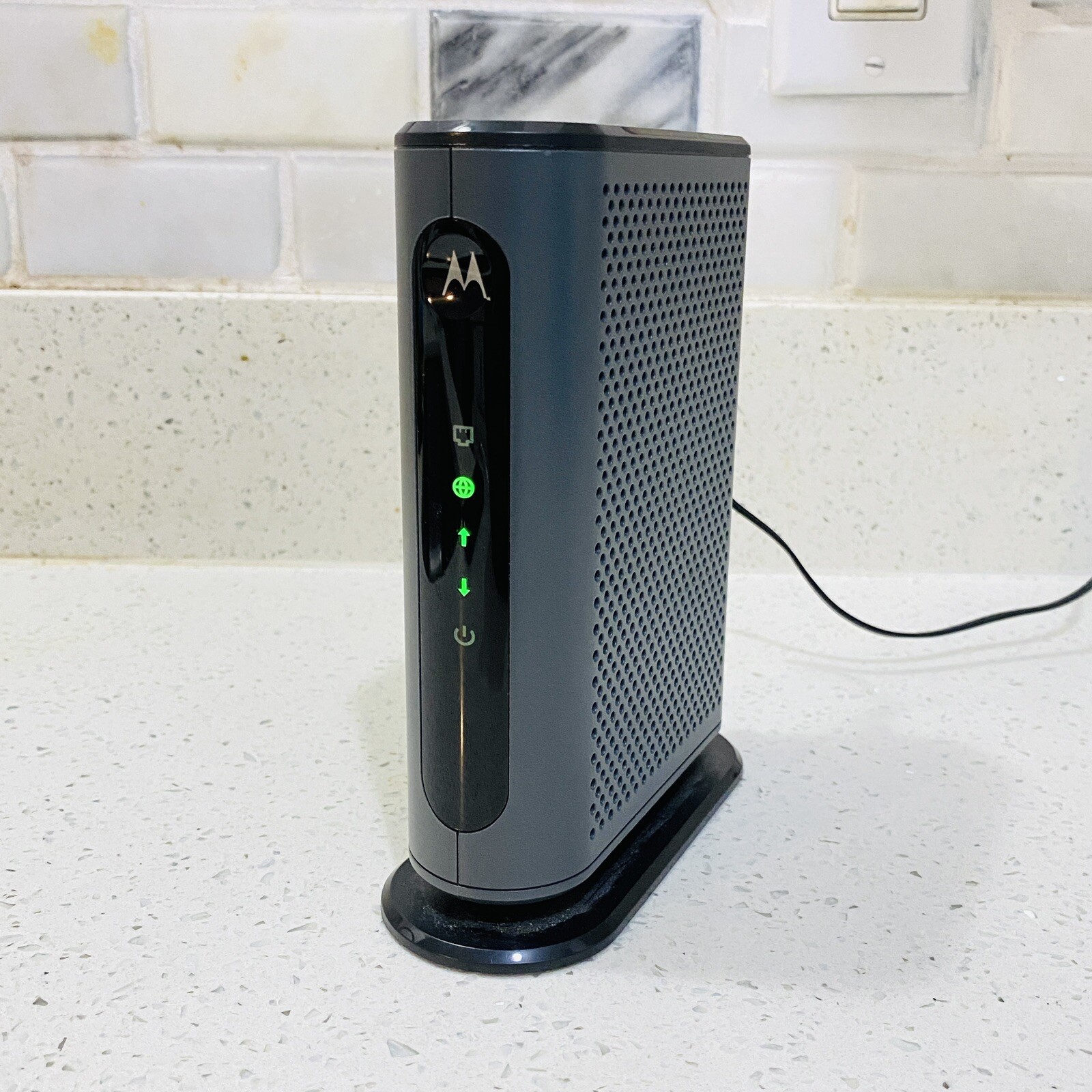 Motorola MB7220 Black DOCSIS 3.0 Cable Modem with Power Adapter Tested Works