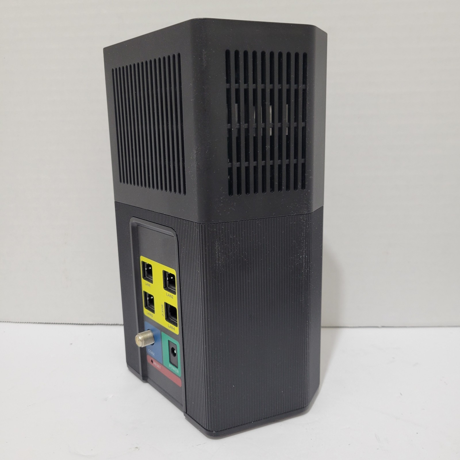 MOTOROLA MG8725 DOCSIS 3.1 AX6000 WIFI 6 MULIT-GIG 2 IN 1 CABLE MODEM ROUTER