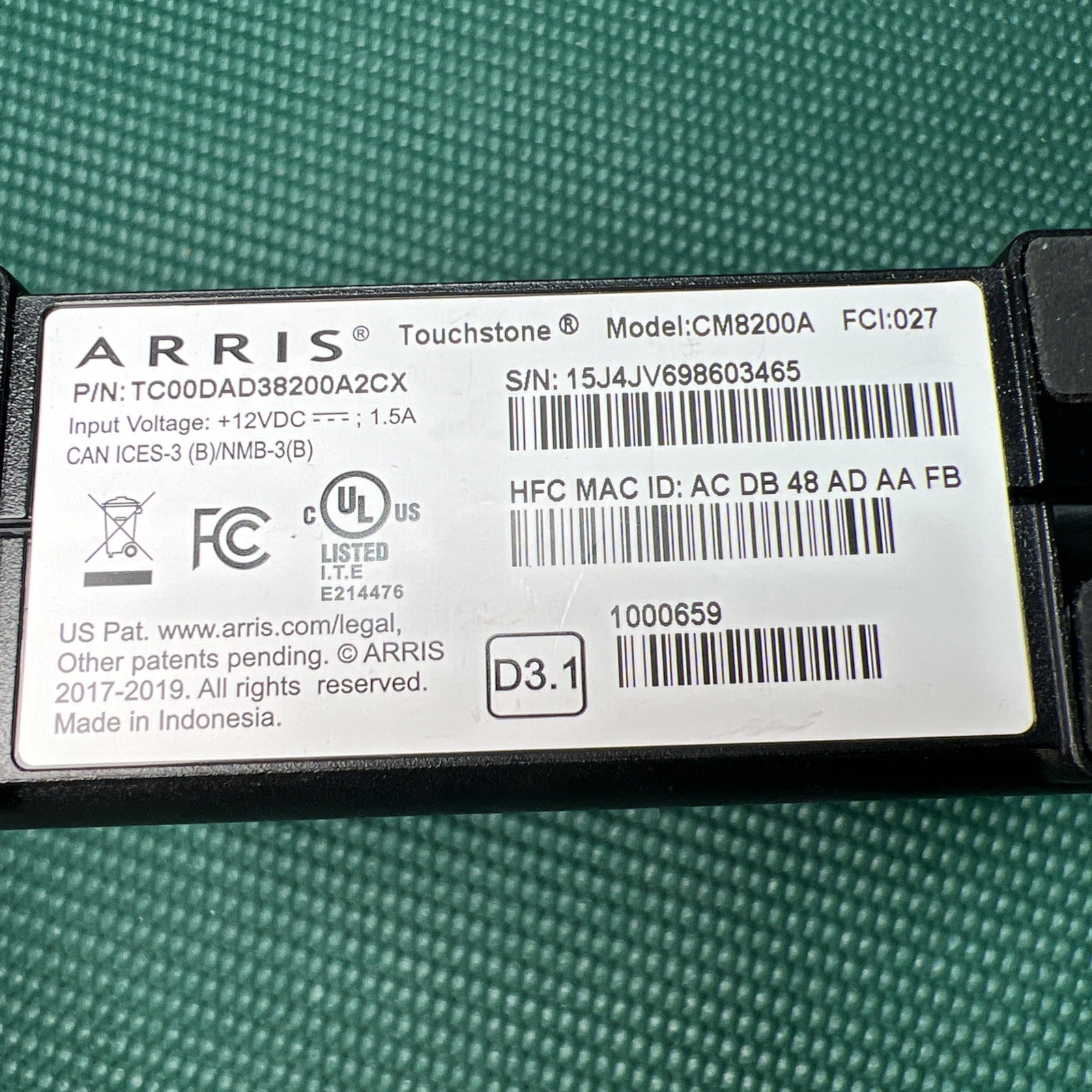 ARRIS Touchstone CM8200A DOCSIS 3.1 Ultra Fast Cable Modem – Black