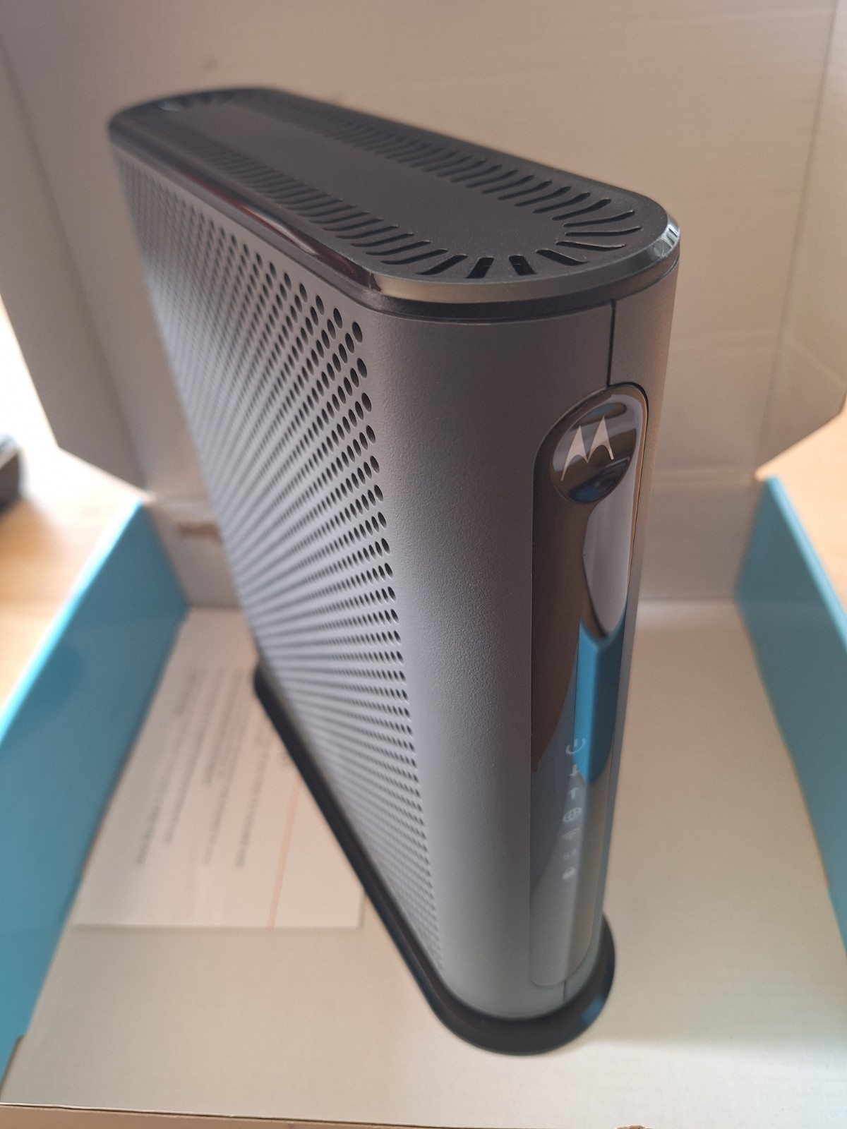 Motorola MG7550 16×4 High Speed ​​Cable Modem Plus AC1900 WiFi Router Tested!