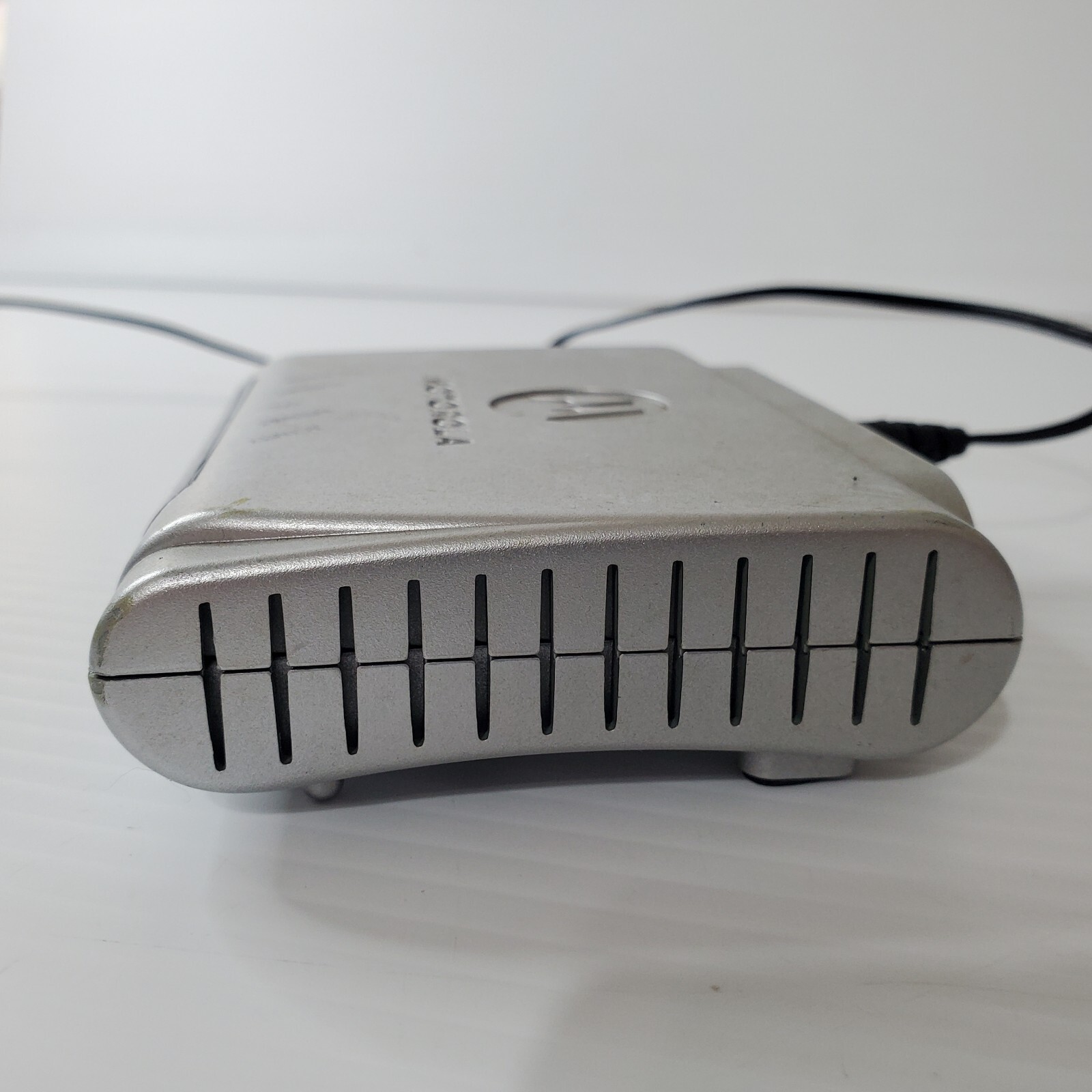Motorola 2210-02-1006 High Speed Internet Modem Silver Color With Power Cord