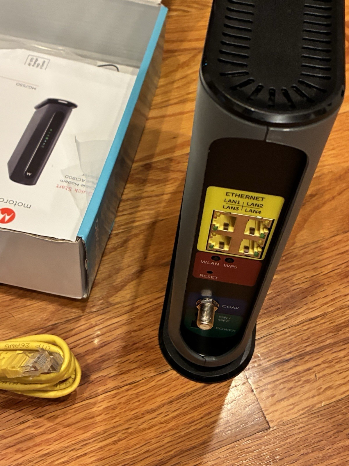 Motorola MG7550 16×4 High Speed ​​Cable Modem Plus AC1900 WiFi Router in BOX