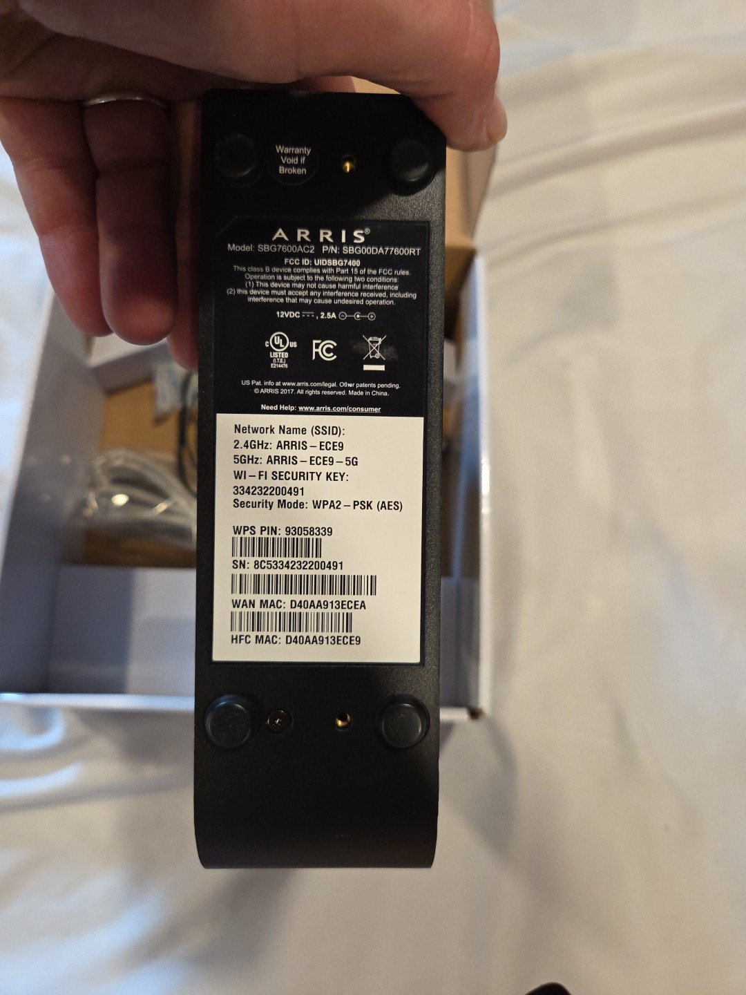 ARRIS AC2350 SURFboard Dual-band DOCSIS 3.0 Cable Modem – Black