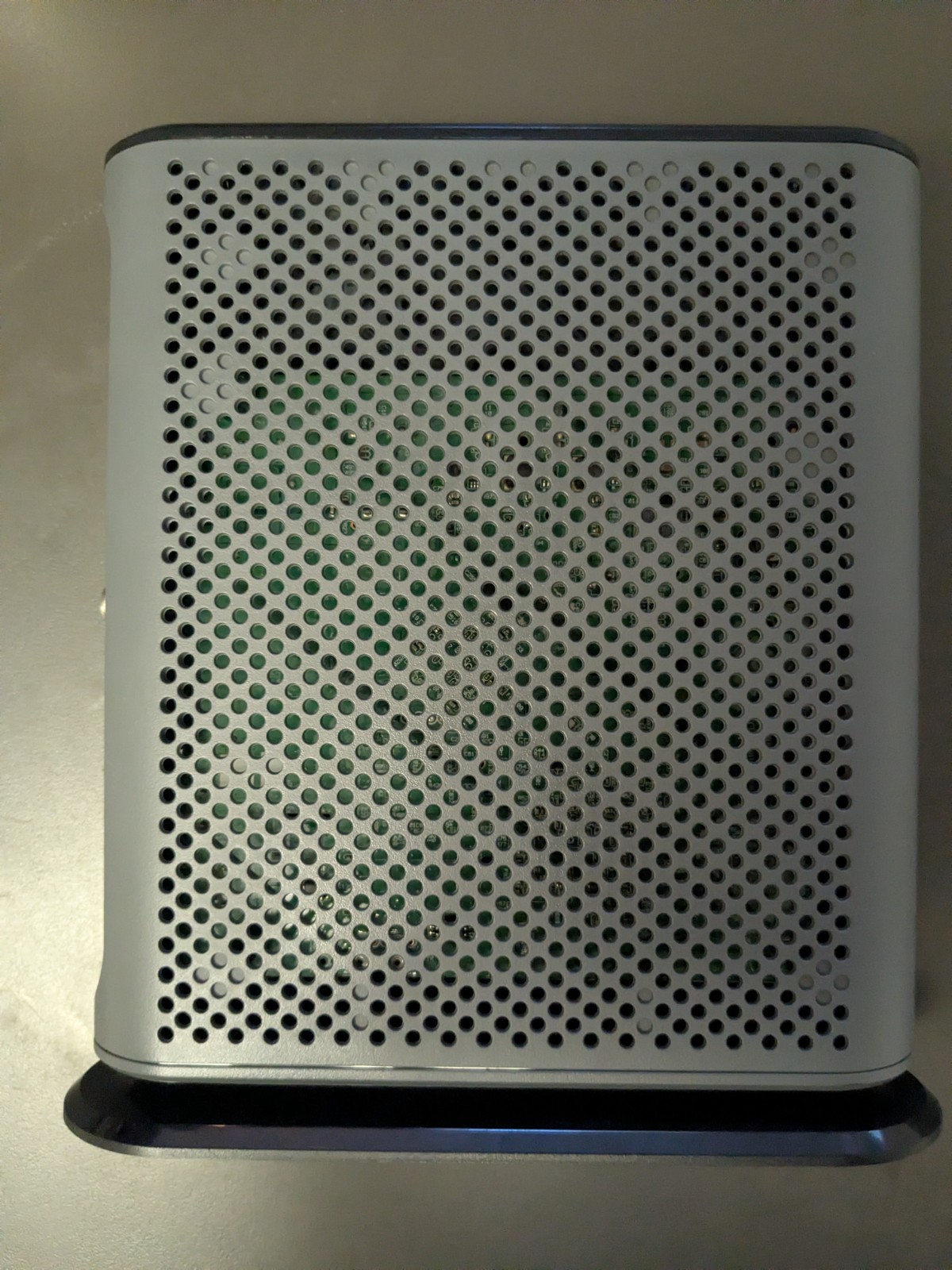Motorola MB7621 24×8 Cable Modem (1000+ Mbps)