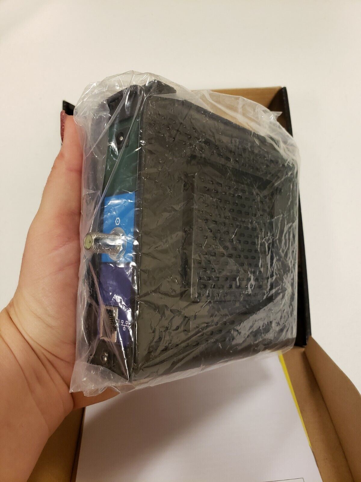 Motorola SURFboard eXtreme Cable Modem w/ Box Model: SB6121 Socsis 3.0